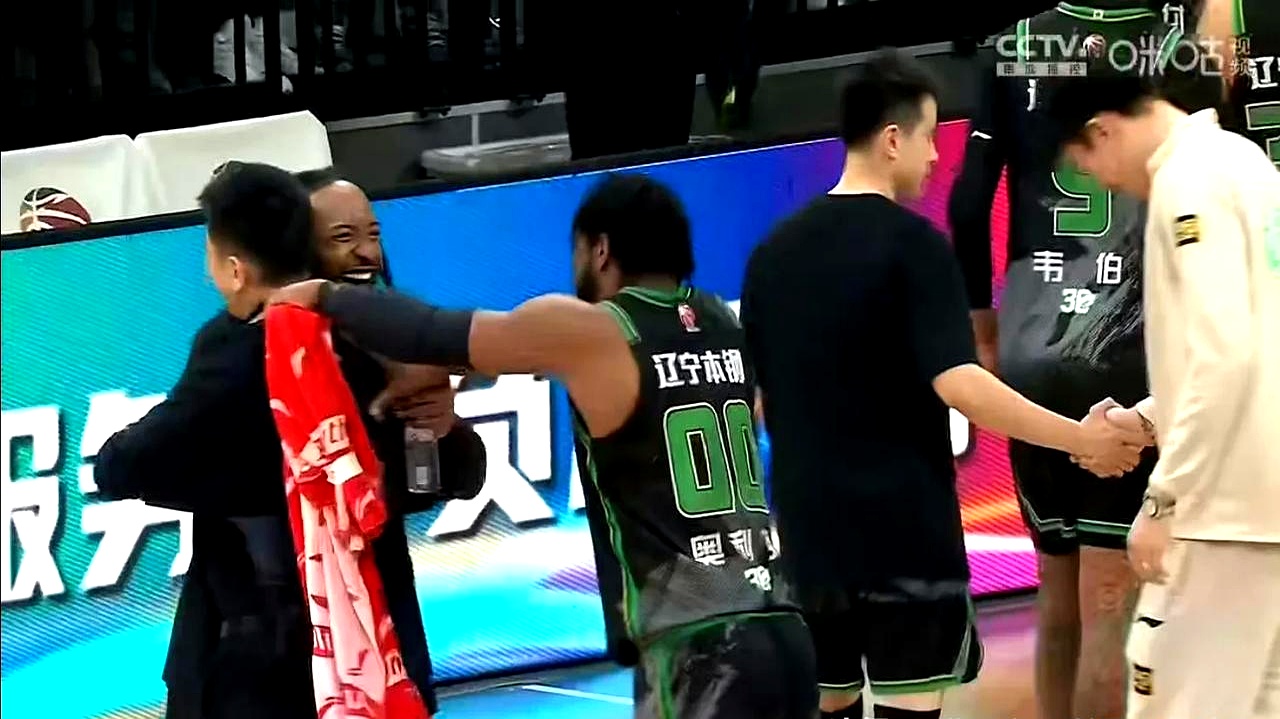 Ning在皇家马德里比赛中领先优势明显，晋级下一阶段引发热议！